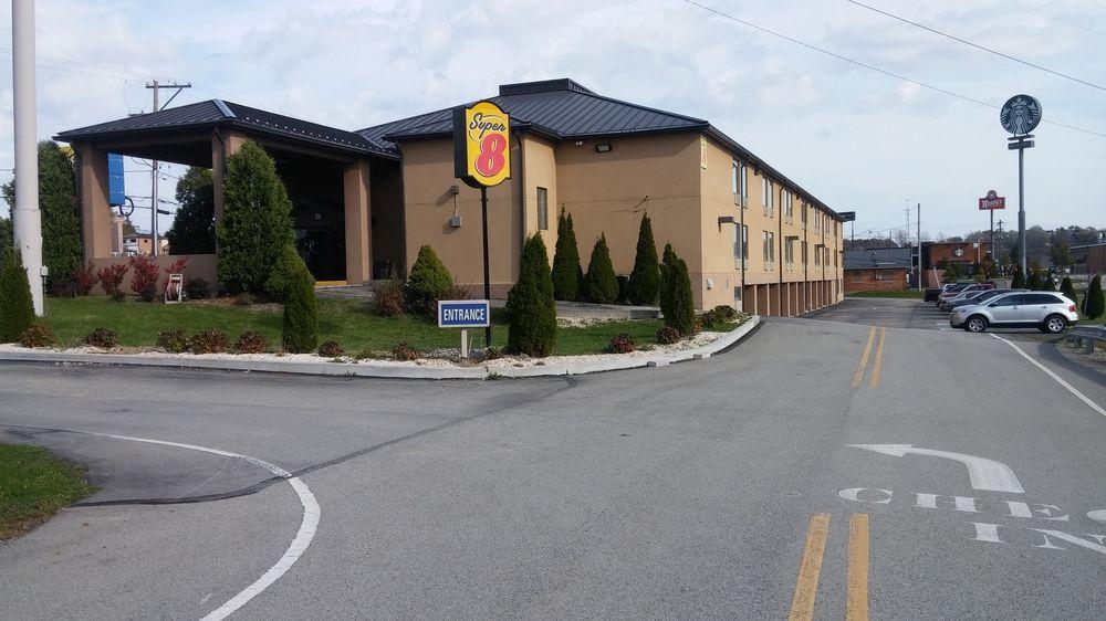 Super 8 By Wyndham Somerset Bagian luar foto
