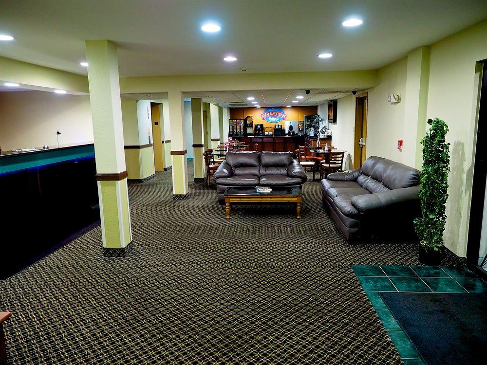 Super 8 By Wyndham Somerset Bagian luar foto