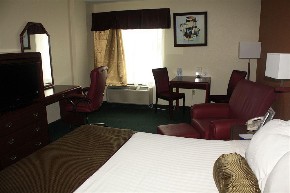 Super 8 By Wyndham Somerset Bagian luar foto