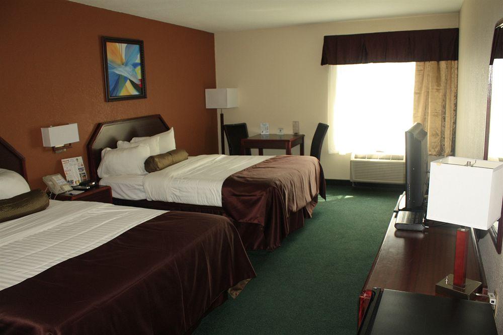 Super 8 By Wyndham Somerset Bagian luar foto