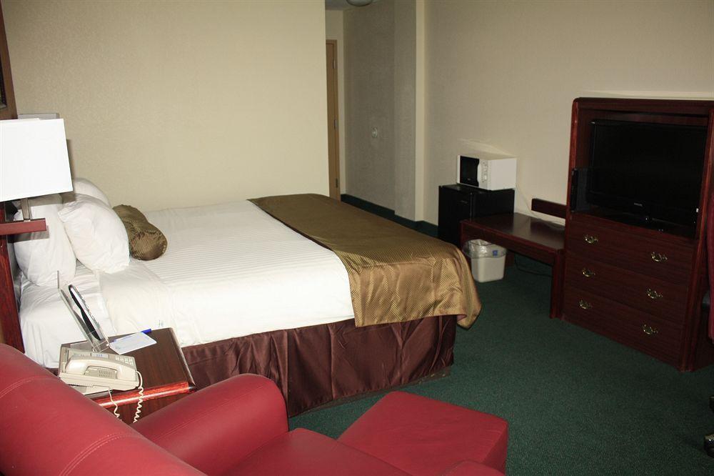 Super 8 By Wyndham Somerset Bagian luar foto