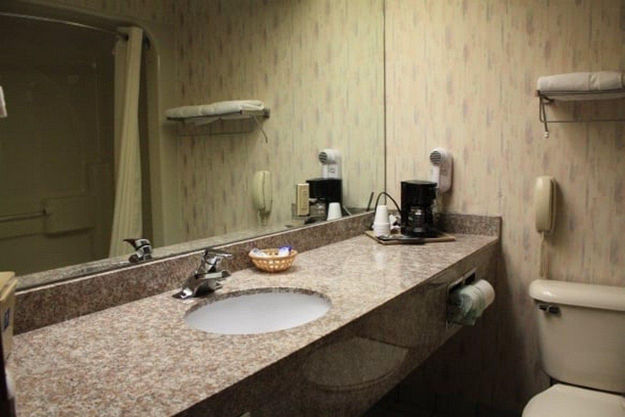 Super 8 By Wyndham Somerset Bagian luar foto