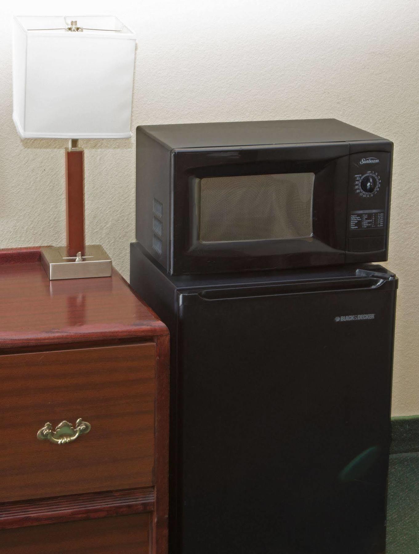 Super 8 By Wyndham Somerset Bagian luar foto