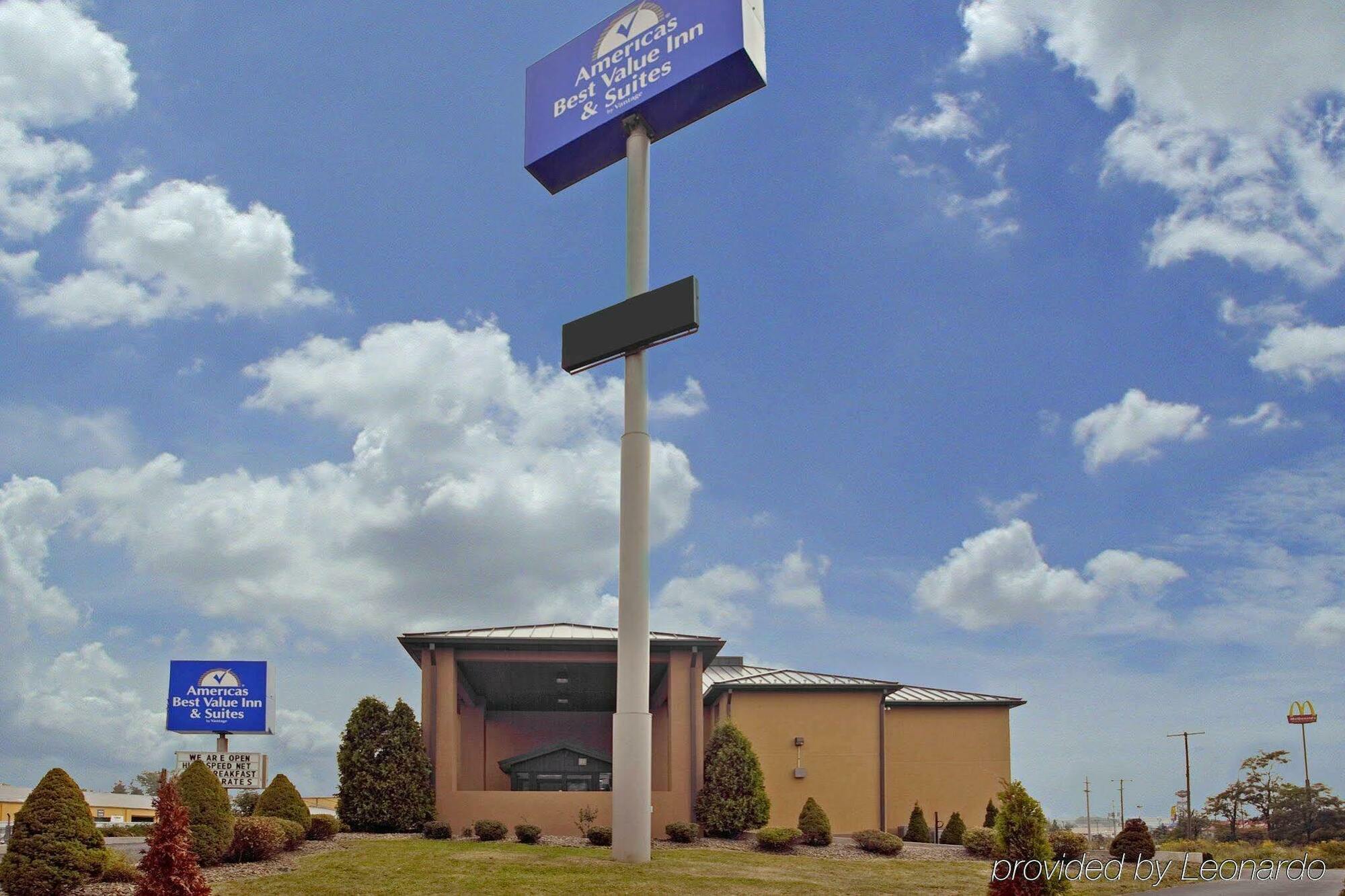 Super 8 By Wyndham Somerset Bagian luar foto