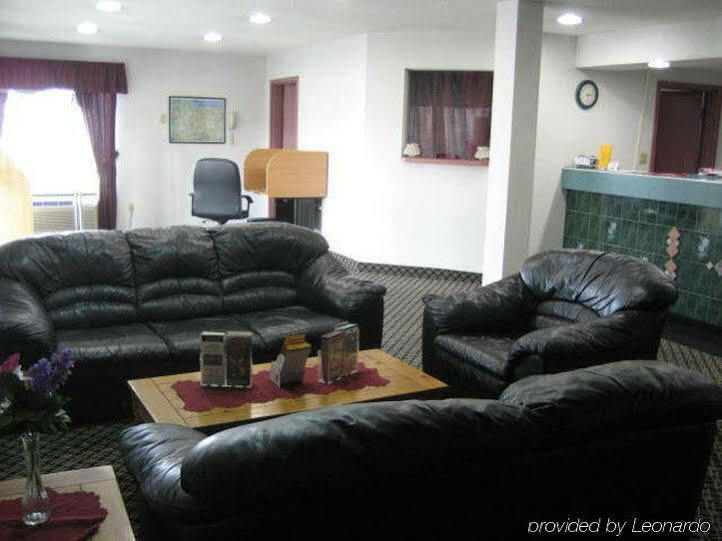 Super 8 By Wyndham Somerset Bagian luar foto
